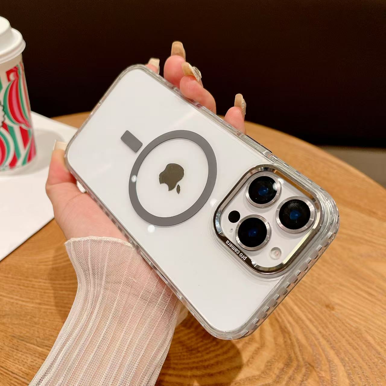 Luxury MagSafe iPhone Case – Protection & Elegance Combined