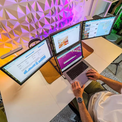 Extension portable pliable à quatre écrans pour ordinateur portable